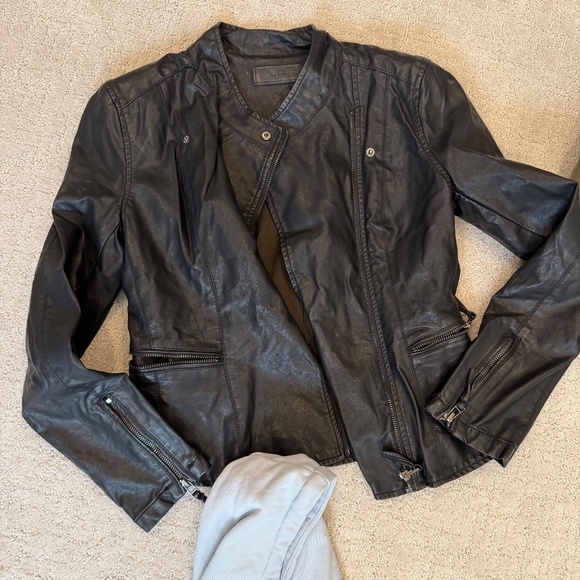 4 Jackets, Long Sleeve Crop Hoodie, Free People, Superdown, Asos, Blank NYC - Picture 3 of 5